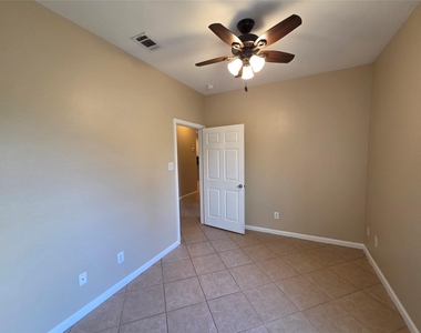 928 Runneburg Road - Photo Thumbnail 17