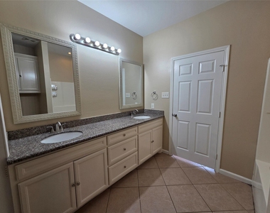 928 Runneburg Road - Photo Thumbnail 14