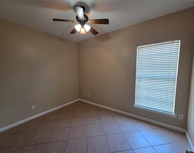 928 Runneburg Road - Photo Thumbnail 21