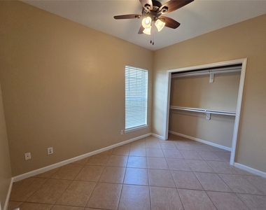 928 Runneburg Road - Photo Thumbnail 18
