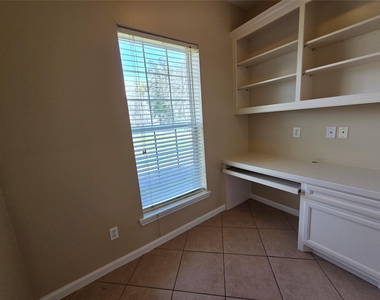 928 Runneburg Road - Photo Thumbnail 22