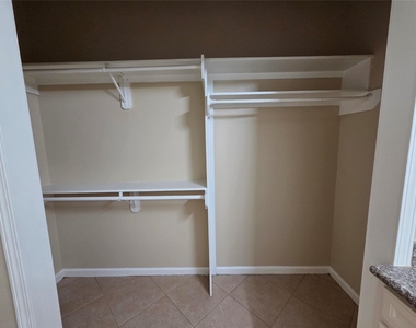 928 Runneburg Road - Photo Thumbnail 16