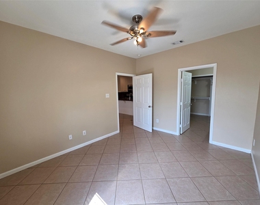 928 Runneburg Road - Photo Thumbnail 11