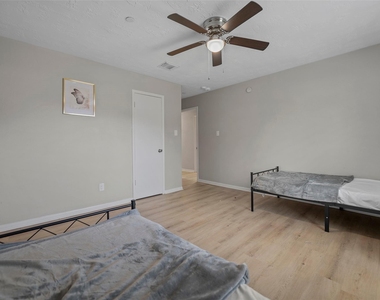 22114 Merrymount Drive - Photo Thumbnail 15
