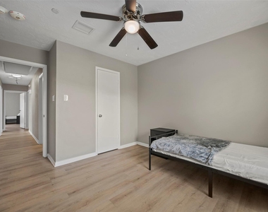 22114 Merrymount Drive - Photo Thumbnail 18