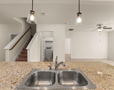 3715 White Gardenia Lane - Photo Thumbnail 7