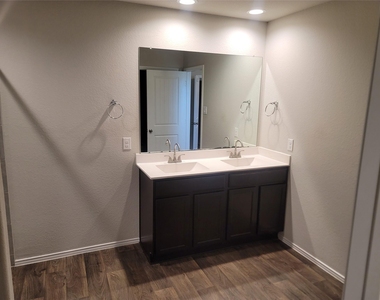 846 Autumn Flats Way - Photo Thumbnail 13