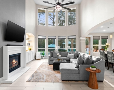 141 Bronze Bow Drive - Photo Thumbnail 8