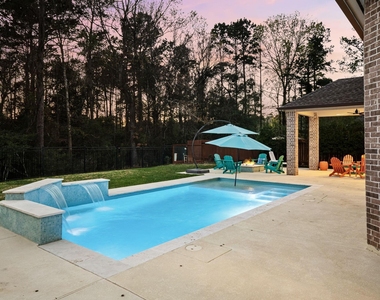 141 Bronze Bow Drive - Photo Thumbnail 37