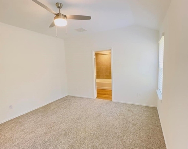 12366 Morning Vista Drive - Photo Thumbnail 16