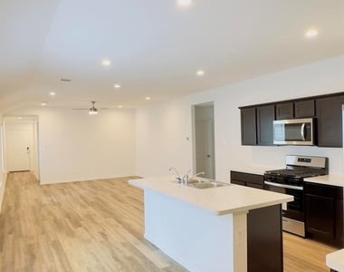 12366 Morning Vista Drive - Photo Thumbnail 7