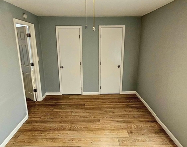802 Forrest Avenue - Photo Thumbnail 17