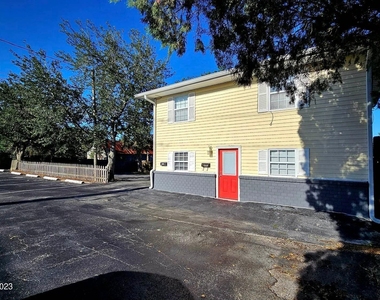 802 Forrest Avenue - Photo Thumbnail 1