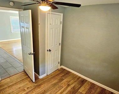802 Forrest Avenue - Photo Thumbnail 16