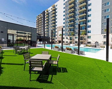 18036 Park Row - Photo Thumbnail 5