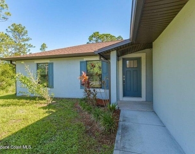 1677 Lizette Street Se - Photo Thumbnail 1