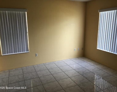 1471 Sheafe Avenue Ne - Photo Thumbnail 1