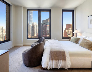 East 50 Street - Photo Thumbnail 13