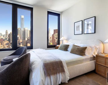 East 50 Street - Photo Thumbnail 8