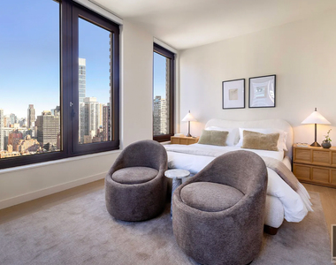 East 50 Street - Photo Thumbnail 9