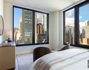 East 50 Street - Photo Thumbnail 15