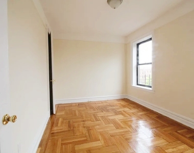 8320 Bay Parkway - Photo Thumbnail 4