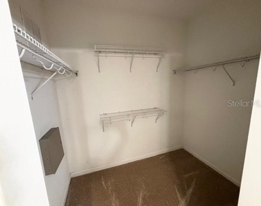 520 Hockendale Cove - Photo Thumbnail 11
