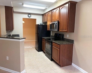 520 Hockendale Cove - Photo Thumbnail 2