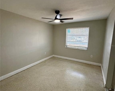 6346 Saint Andrews Circle S - Photo Thumbnail 8