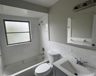 6346 Saint Andrews Circle S - Photo Thumbnail 10