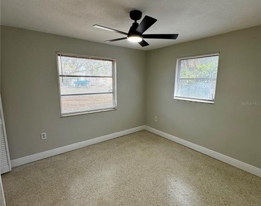 6346 Saint Andrews Circle S - Photo Thumbnail 9