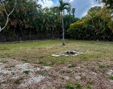 6346 Saint Andrews Circle S - Photo Thumbnail 20