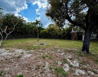 6346 Saint Andrews Circle S - Photo Thumbnail 17