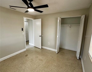 6346 Saint Andrews Circle S - Photo Thumbnail 10