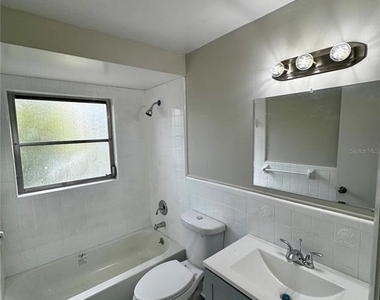 6346 Saint Andrews Circle S - Photo Thumbnail 11