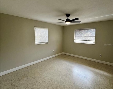 6346 Saint Andrews Circle S - Photo Thumbnail 12