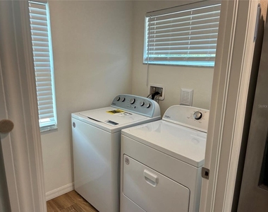 2651 1/2 Bayside Drive S - Photo Thumbnail 7