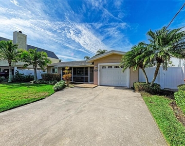 6000 Bayou Grande Boulevard Ne - Photo Thumbnail 2