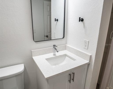 11314 N 52nd Street - Photo Thumbnail 23