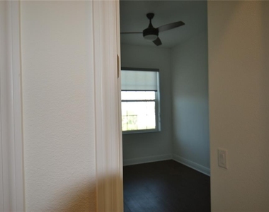 5732 Biscayne Court - Photo Thumbnail 23