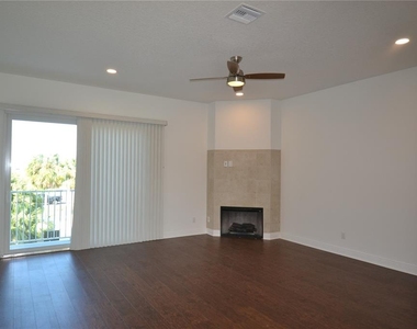 5732 Biscayne Court - Photo Thumbnail 2