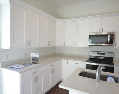 5732 Biscayne Court - Photo Thumbnail 6