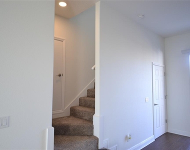 5732 Biscayne Court - Photo Thumbnail 10