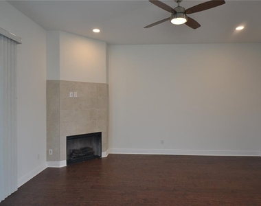 5732 Biscayne Court - Photo Thumbnail 3