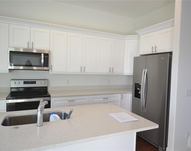 5732 Biscayne Court - Photo Thumbnail 7
