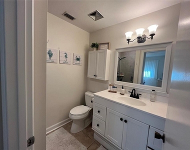 1907 Canterbury Lane - Photo Thumbnail 6