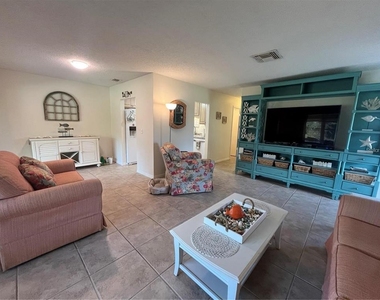 1907 Canterbury Lane - Photo Thumbnail 17