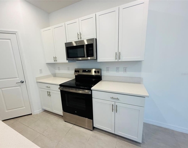 2264 Paravane Way - Photo Thumbnail 8