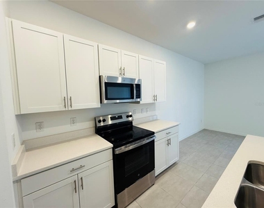 2264 Paravane Way - Photo Thumbnail 9
