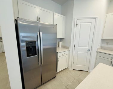 2264 Paravane Way - Photo Thumbnail 12